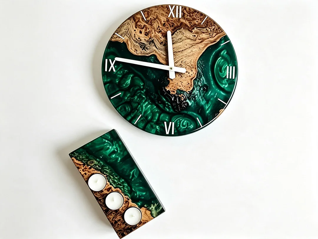 HO-011 Emerald Ripple Wood Clock